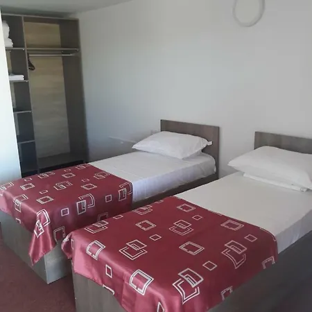 Guest house Casa Ade *